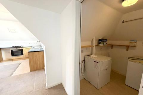 undefined, Peartree Avenue, SO19