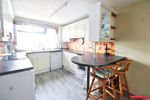 3 bedroom end of terrace house for sale, Faversham Road, Eastbourne BN23