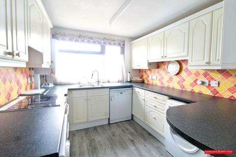 3 bedroom end of terrace house for sale, Faversham Road, Eastbourne BN23