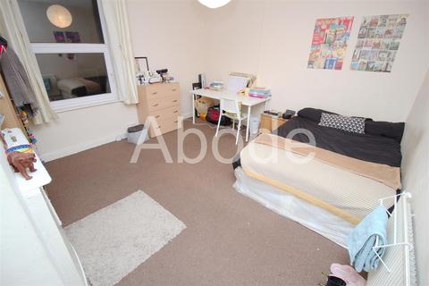3 bedroom house to rent, Thornville Street, Hyde Park, Leeds