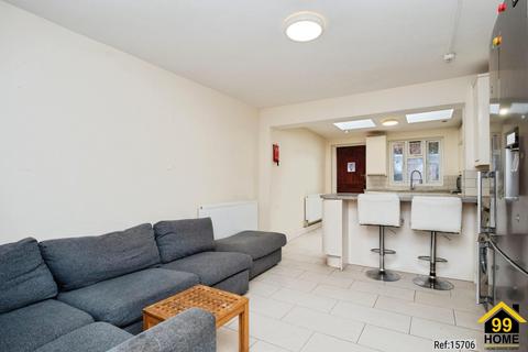 9 Grand Walk, London, E1 4PJ