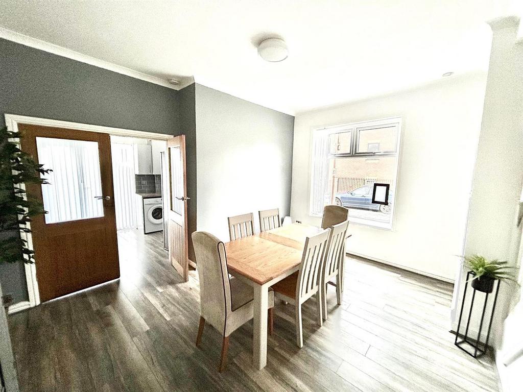 Dining Room.jpg