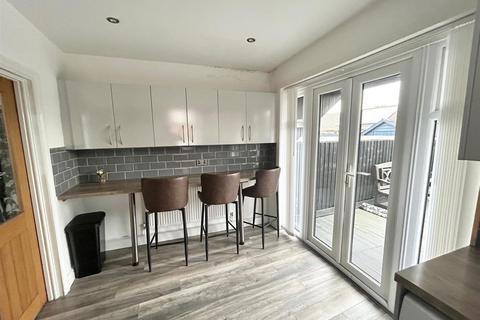 3 bedroom end of terrace house for sale, Grasmere Street, Leigh