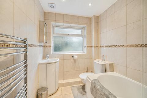 undefined, Woodlands, Hart GU51