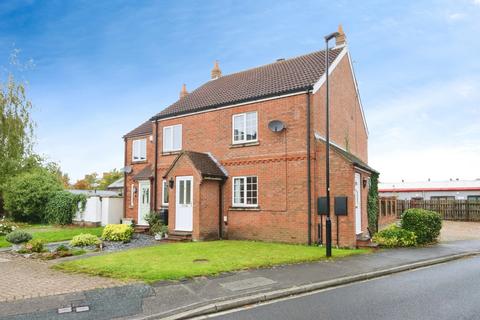 2 bedroom end of terrace house for sale, White Horse Close, York YO32