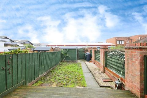 2 bedroom end of terrace house for sale, White Horse Close, York YO32