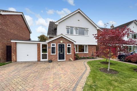 4 bedroom detached house for sale, Fairmeadow, Buckingham MK18