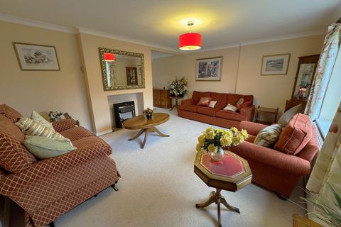 4 bedroom detached house for sale, Fairmeadow, Buckingham MK18