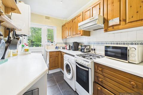 3 bedroom apartment for sale, Stanton House, Surbiton KT6
