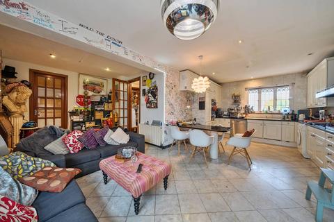 undefined, Alexandra Park Road, Alexandra Park, London, N22