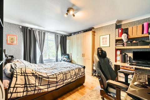 9 Thornton Road, Bromley, BR1 5AP