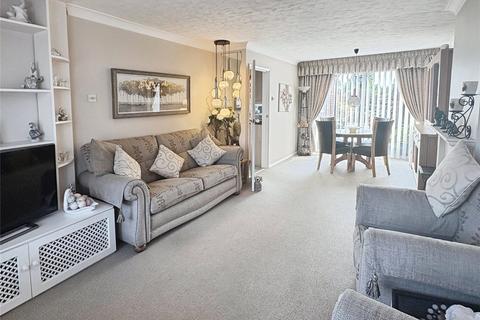 3 bedroom semi-detached house for sale, Hopewell Drive, Gravesend DA12