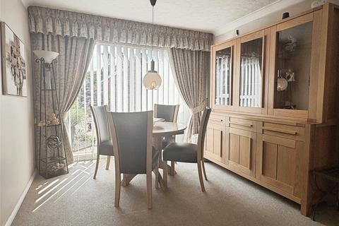 3 bedroom semi-detached house for sale, Hopewell Drive, Gravesend DA12