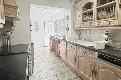 3 bedroom semi-detached house for sale, Hopewell Drive, Gravesend DA12
