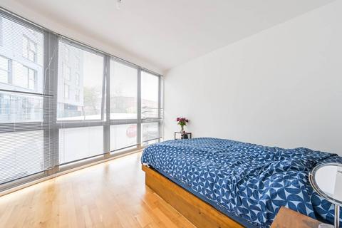 417 Wick Lane, London E3