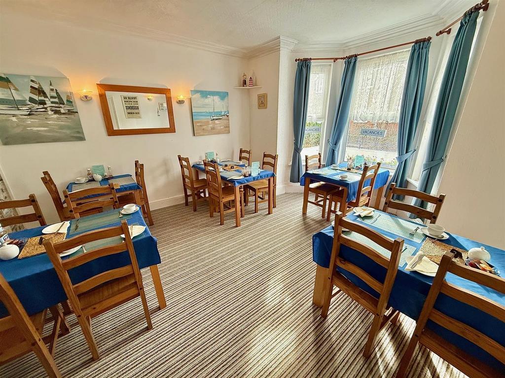 Guests Dining Room
