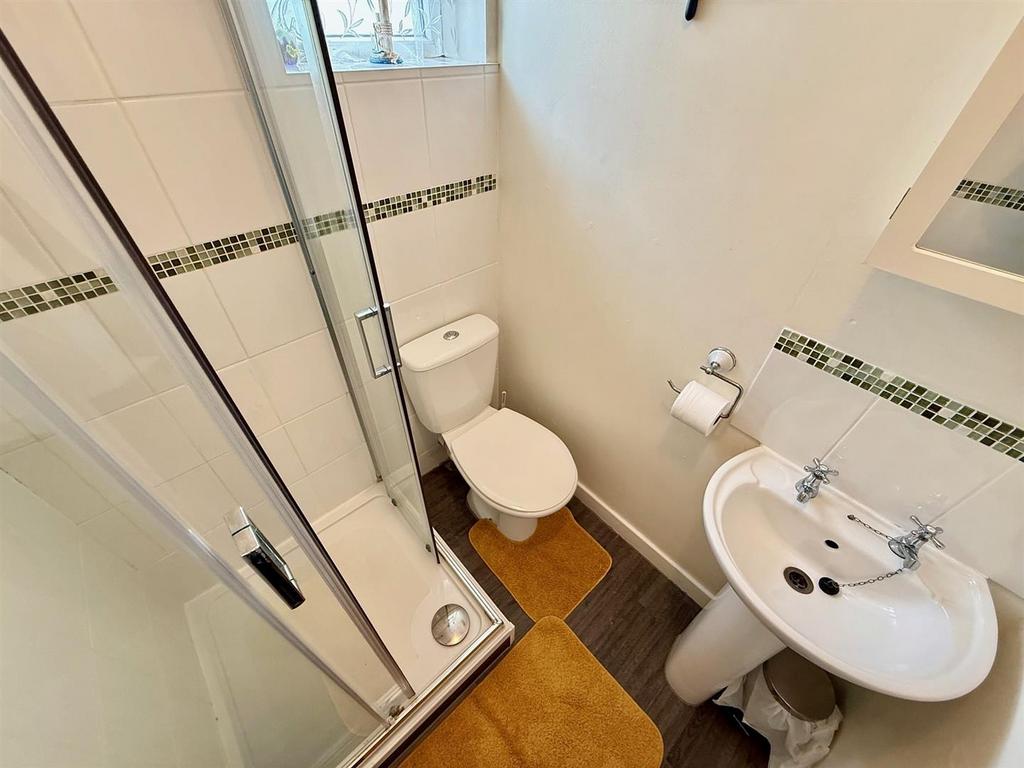 Bed 1 En-Suite Shower Room