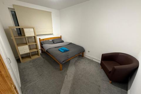 Clarence Lane, London SW15