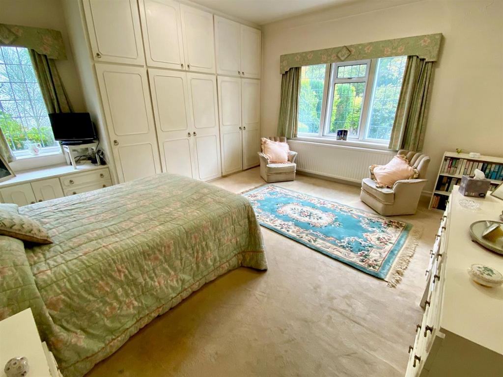 Master bedroom ground floor.jpg