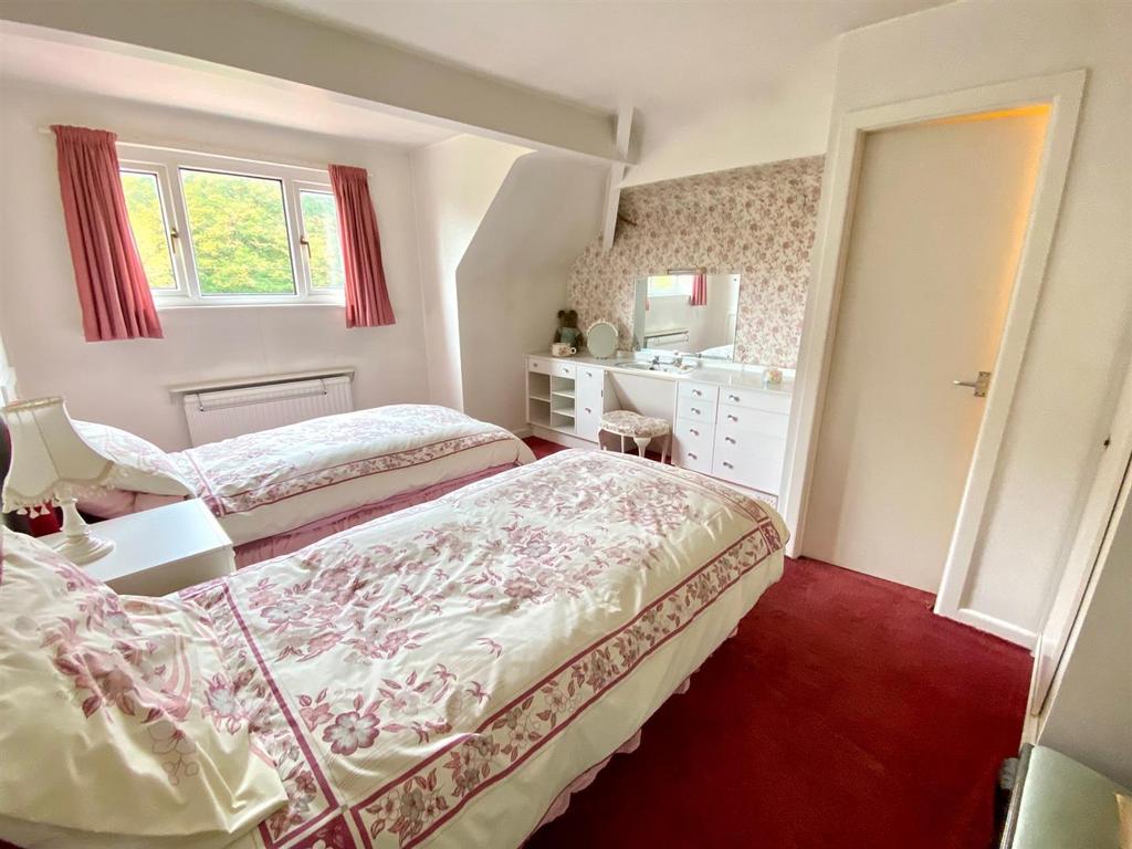 Bedroom 2.jpg