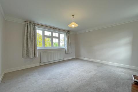 3 bedroom semi-detached house to rent, North Looe, Reigate Road, Ewell, KT17