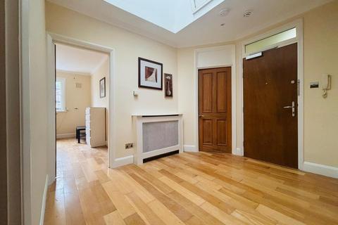 3 bedroom flat for sale, Frognal, Hampstead, NW3