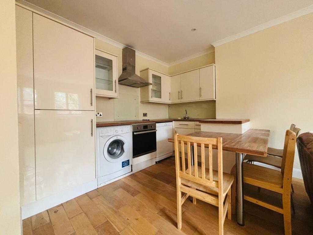 Original-8 CF7 CE2 F-F518-4956-BB19-389 A5157 A9 FD.jpeg