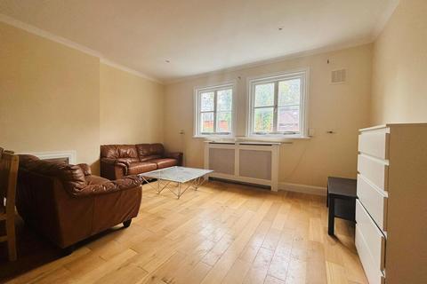3 bedroom flat for sale, Frognal, Hampstead, NW3