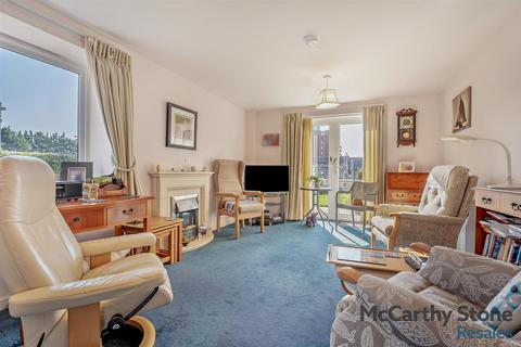 1 bedroom apartment for sale, Amelia Court, Union Place, Worthing, BN11 1AH