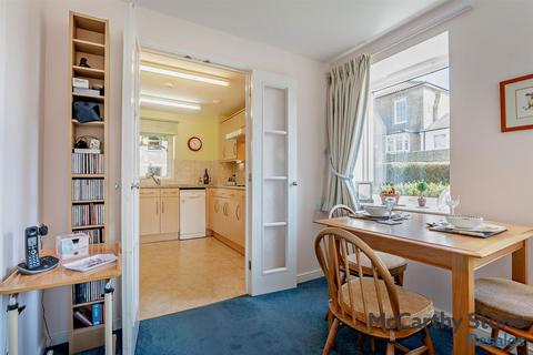 1 bedroom apartment for sale, Amelia Court, Union Place, Worthing, BN11 1AH