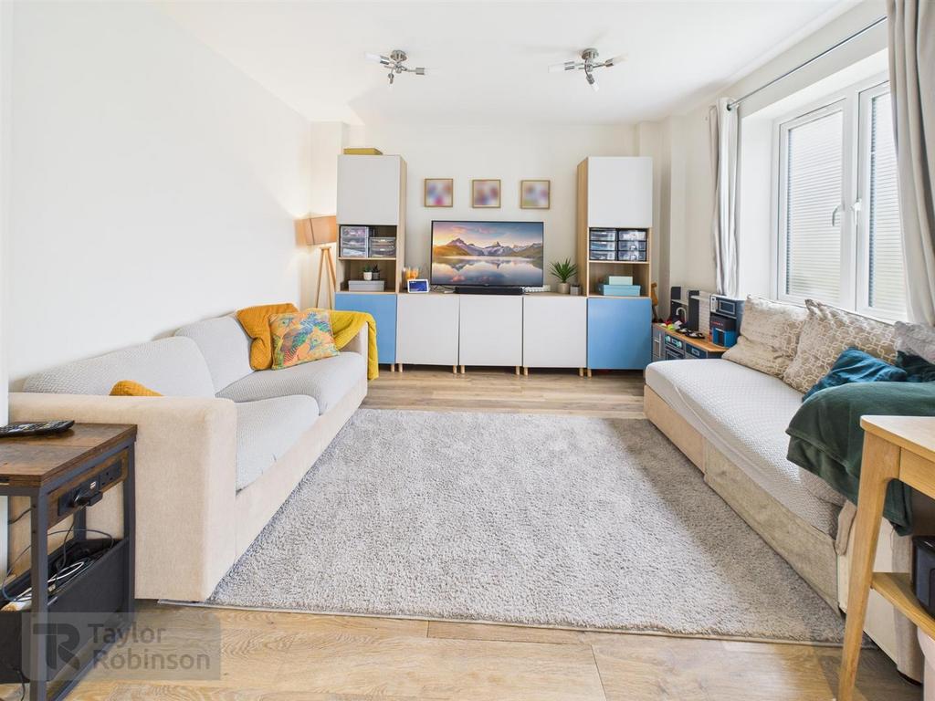 CAM02600 G0-PR0584-STILL006.jpg