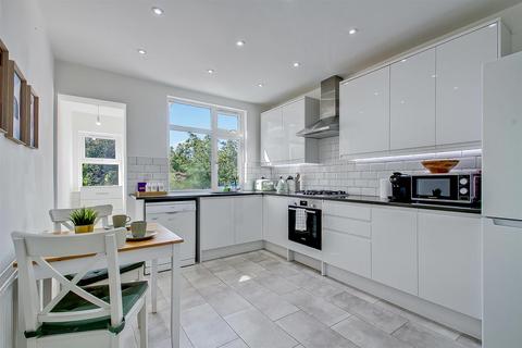 4 bedroom terraced house for sale, Bathurst Gardens, Kensal Rise, London