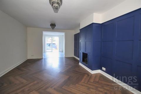 4 bedroom terraced house for sale, Trinity Road, Hertford Heath