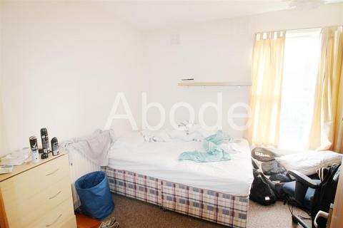 undefined, Royal Park Avenue, Hyde Park, Leeds