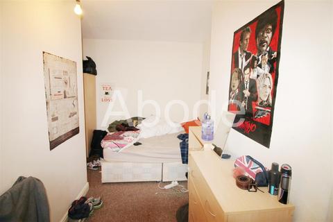 undefined, Royal Park Avenue, Hyde Park, Leeds