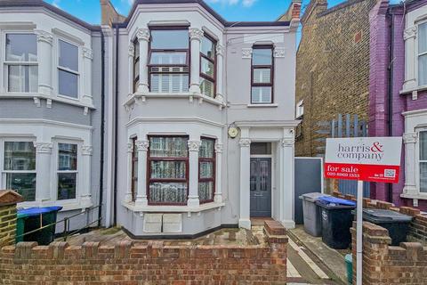 2 bedroom flat for sale, Buchanan Gardens, Kensal Rise, London