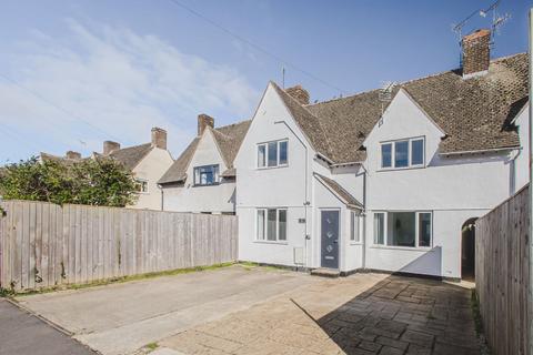 1 bedroom house of multiple occupation to rent, Lawrence Road, Cirencester, GL7 1SD