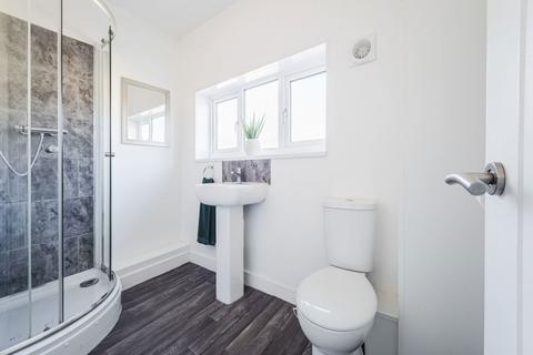 1 bedroom house of multiple occupation to rent, Lawrence Road, Cirencester, GL7 1SD
