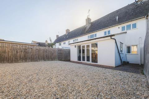 1 bedroom house of multiple occupation to rent, Lawrence Road, Cirencester, GL7 1SD