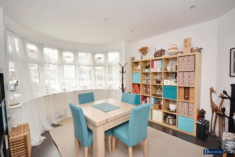3 bedroom semi-detached house for sale, Upper Brentwood Road, Gidea Park, Romford, RM2