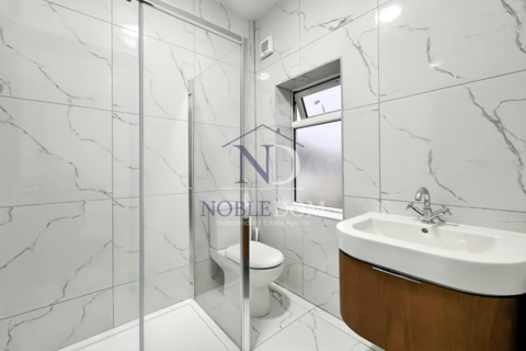 undefined, Cromwell Road, TW3