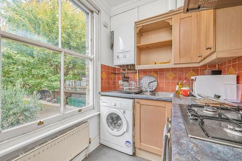 2 bedroom flat to rent, Gaywood Street, London SE1