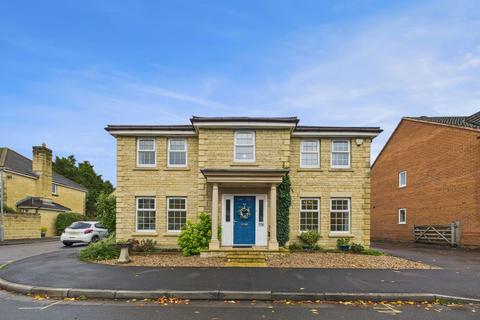 4 bedroom detached house for sale, Lake View, Calne SN11