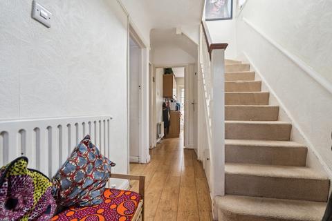 4 bedroom semi-detached house for sale, Southbourne Close, Pinner HA5