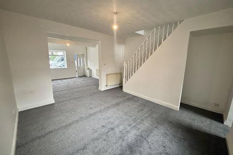 3 bedroom house to rent, Albert Road, Bolton BL4