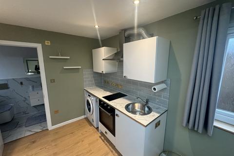 undefined, Croydon CR4