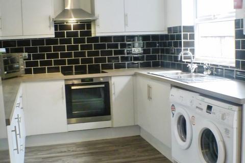 6 bedroom terraced house to rent, Richmond Road, Manchester, Greater Manchester, M14