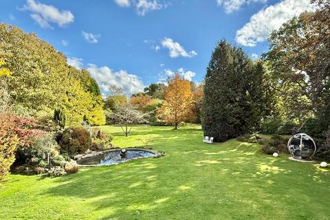 4 bedroom detached house for sale, Ringwood Road, Three Legged Cross, BH21 6RD