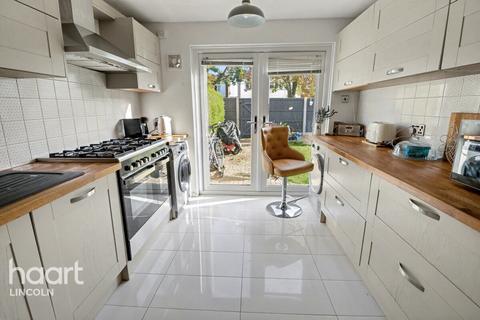 2 bedroom end of terrace house for sale, Arras Close, Lincoln