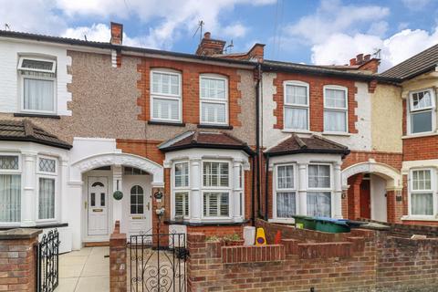 Belgrave Avenue, Watford, WD18
